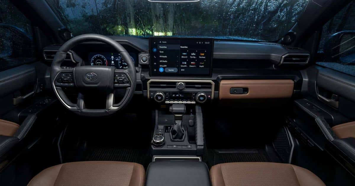 امکانات رفاهی و ایمنی تویوتا فوررانر