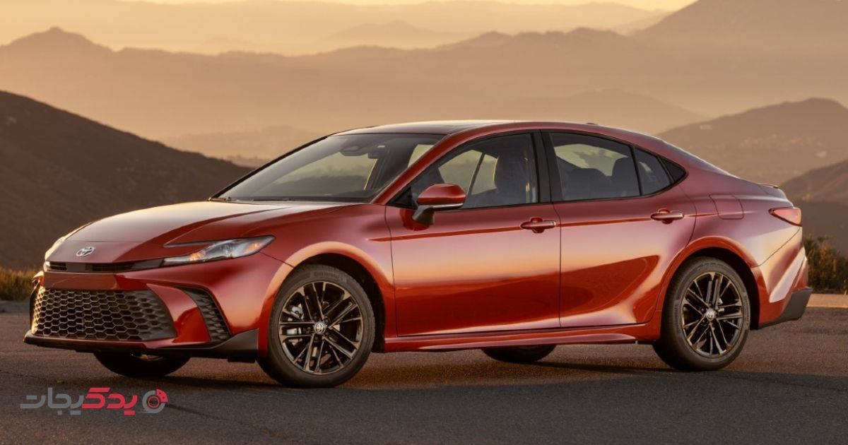 تویوتا کمری ۲۰۲۵: ترکیب قدرت و راحتی در سدان‌ها
